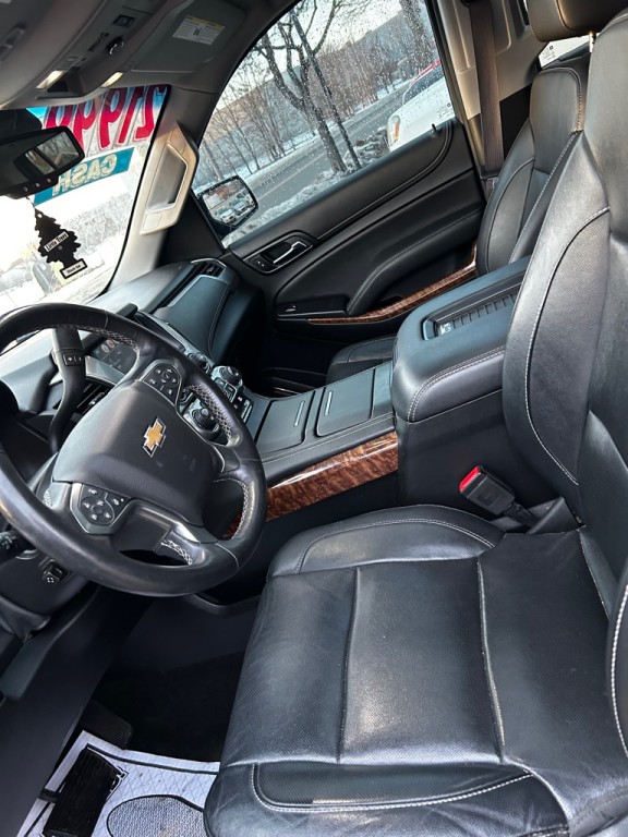 2017 Chevrolet Suburban Image 18