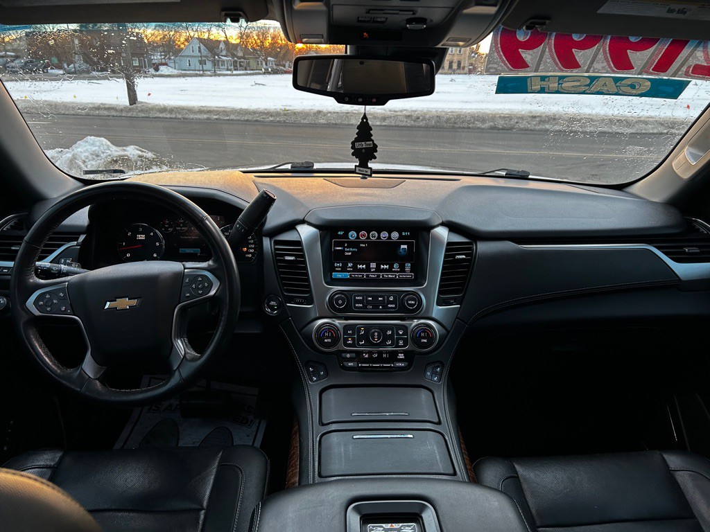 2017 Chevrolet Suburban Image 19