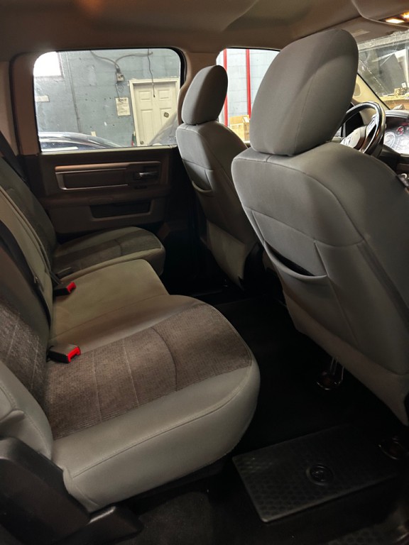2015 RAM 1500 Image 10