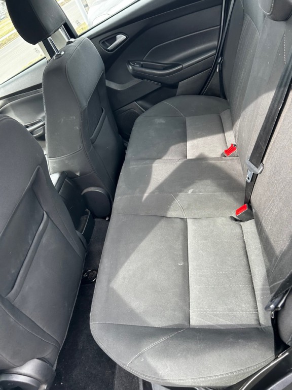 2017 Ford Focus Image 10