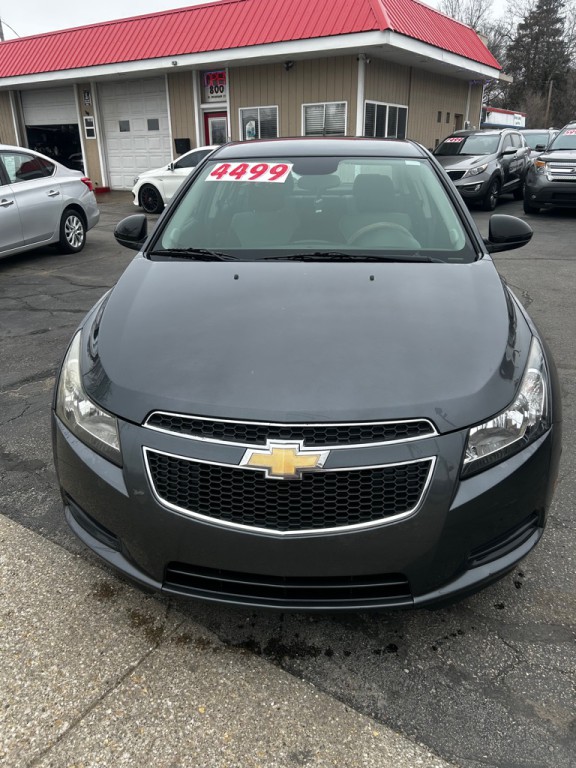 2013 Chevrolet Cruze Image 2