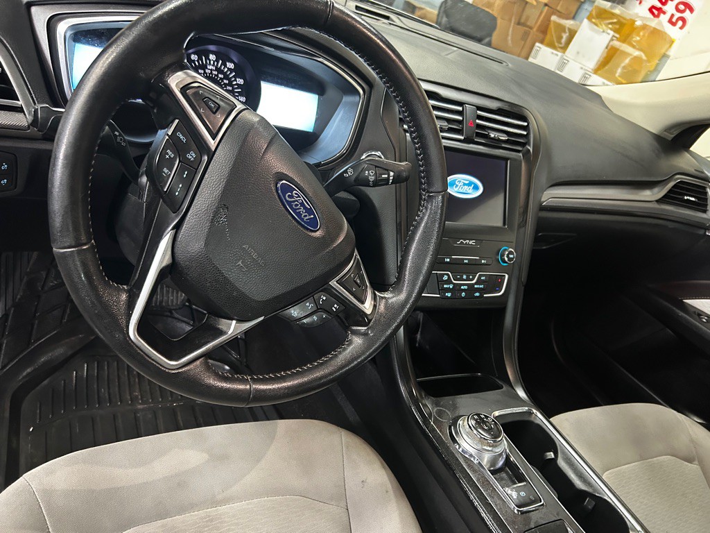 2020 Ford Fusion Image 12