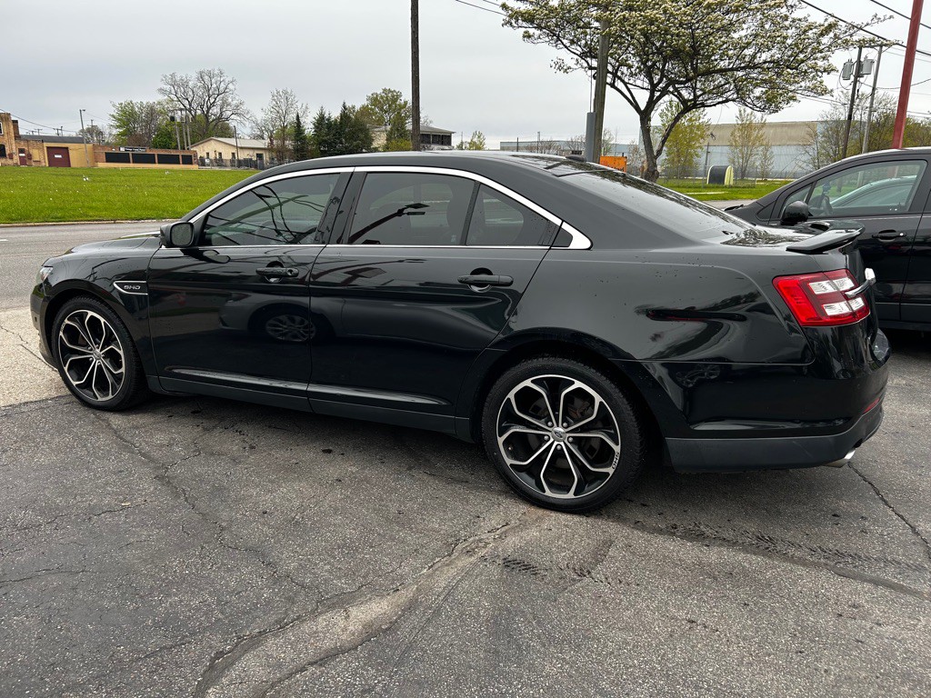 2013 Ford Taurus Image 3