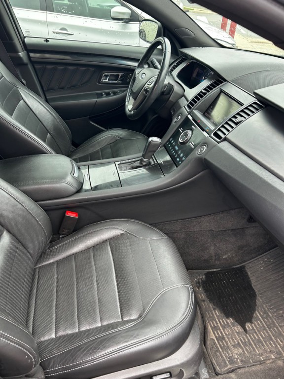 2013 Ford Taurus Image 9