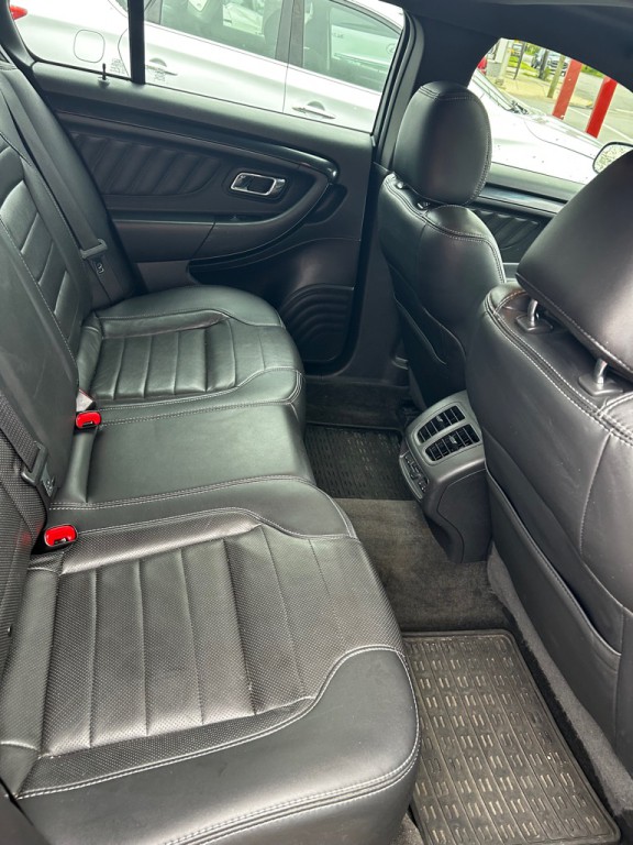 2013 Ford Taurus Image 10