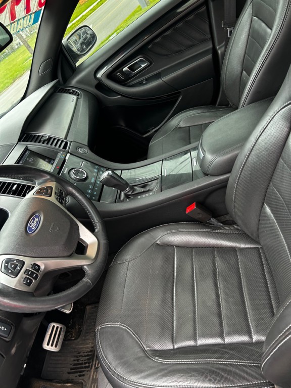 2013 Ford Taurus Image 14