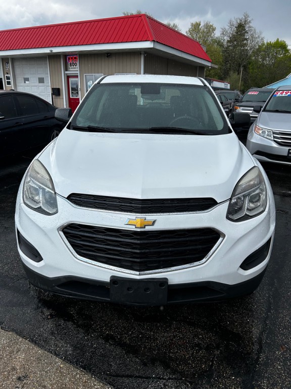 2017 Chevrolet Equinox Image 2