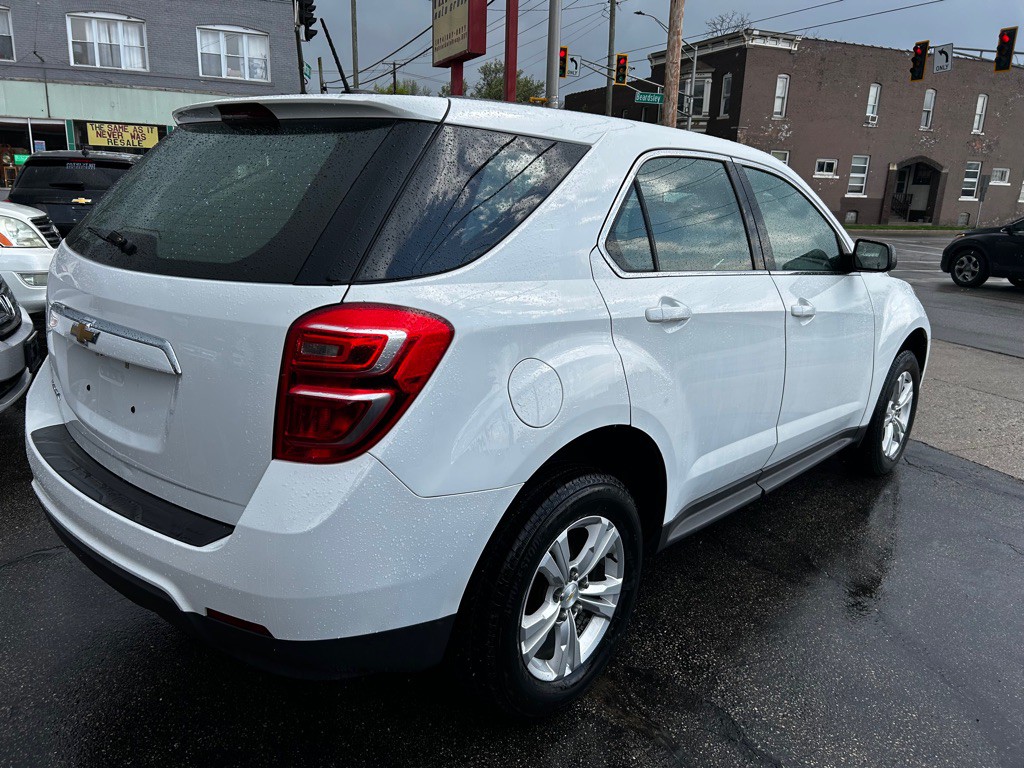 2017 Chevrolet Equinox Image 7