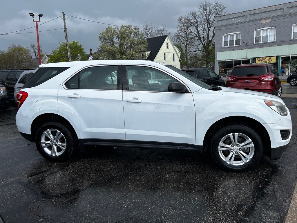 2017 Chevrolet Equinox Image 8
