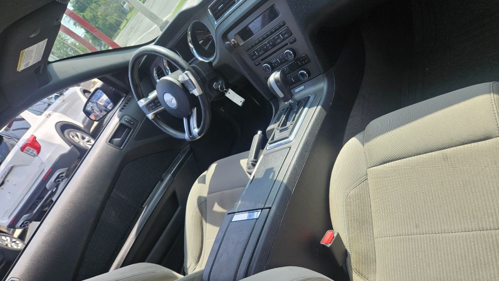 2014 Ford Mustang Image 13
