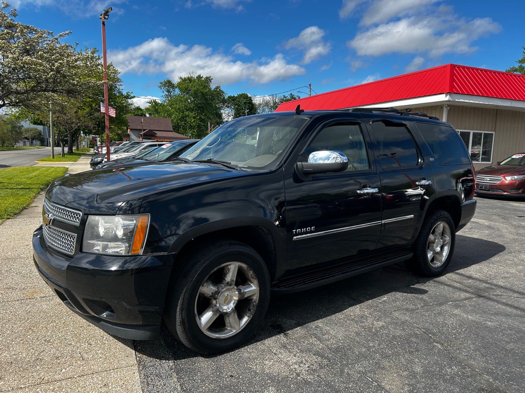 2010 Chevrolet Tahoe Image 1