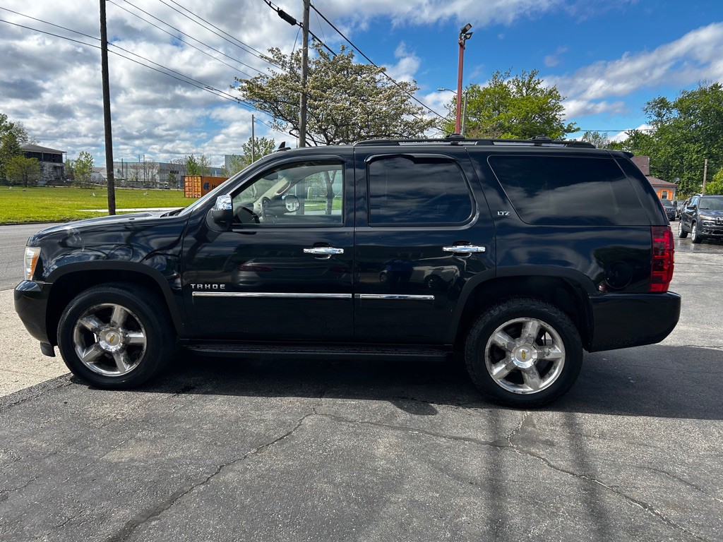 2010 Chevrolet Tahoe Image 3