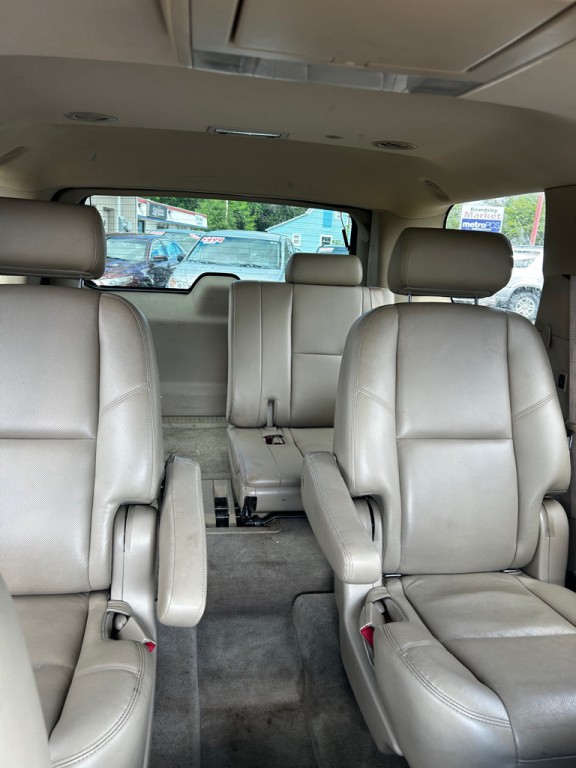 2010 Chevrolet Tahoe Image 11