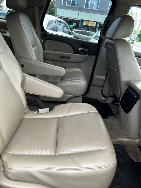2010 Chevrolet Tahoe Image 12