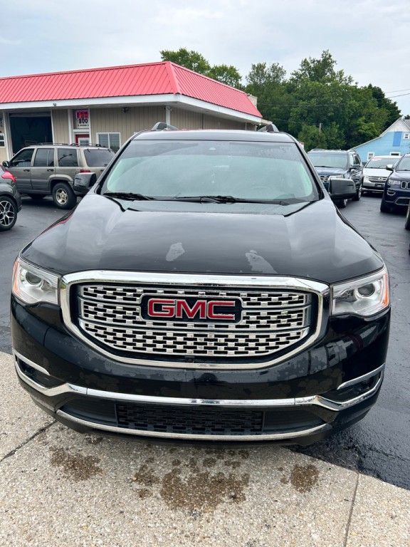 2017 GMC Acadia Image 2