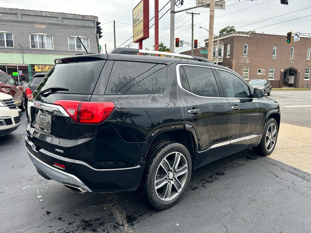 2017 GMC Acadia Image 7