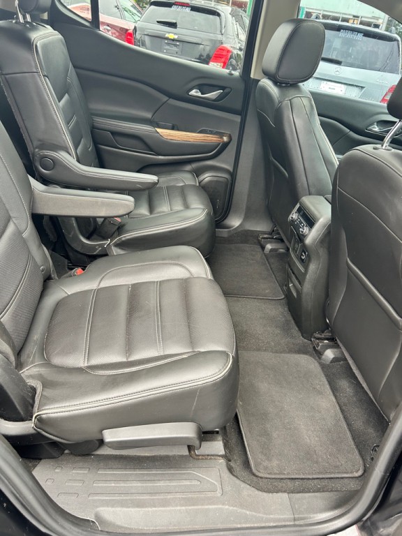 2017 GMC Acadia Image 12