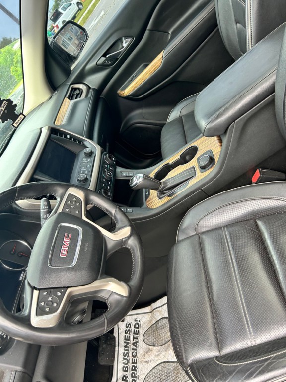 2017 GMC Acadia Image 17