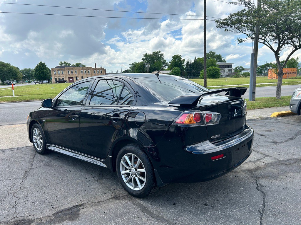 2016 Mitsubishi Lancer Image 4