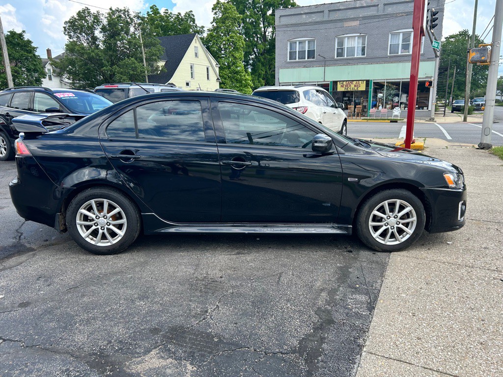 2016 Mitsubishi Lancer Image 7