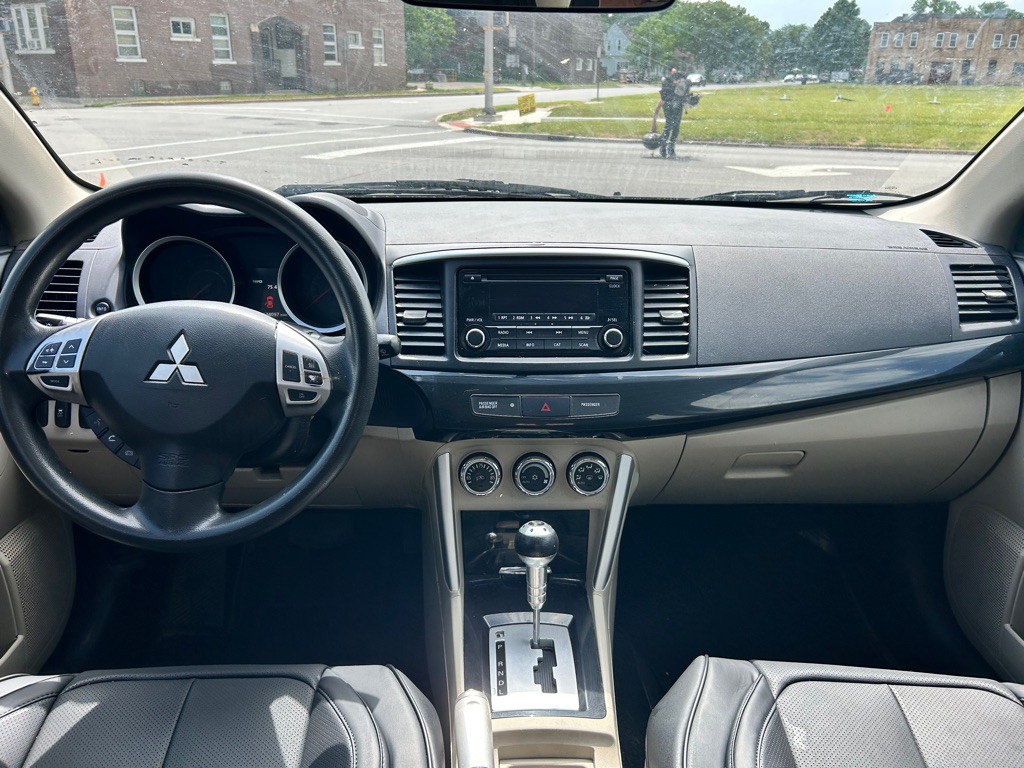 2016 Mitsubishi Lancer Image 12