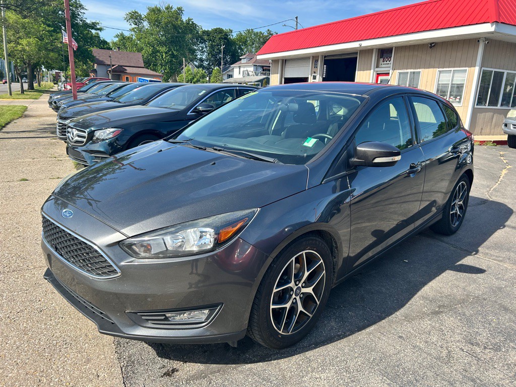 2017 Ford Focus Image 1