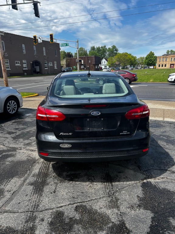 2015 Ford Focus Image 4