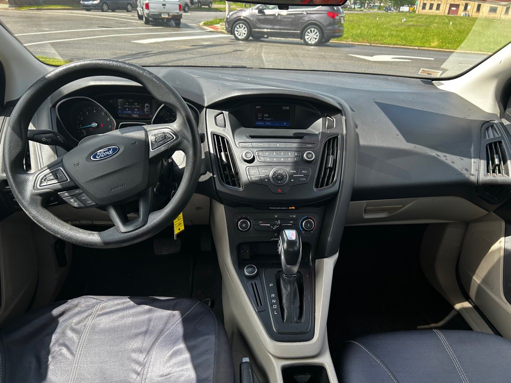 2015 Ford Focus Image 11