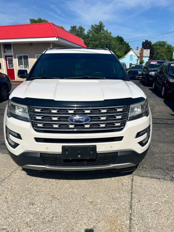 2017 Ford Explorer Image 2
