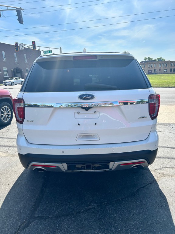 2017 Ford Explorer Image 4