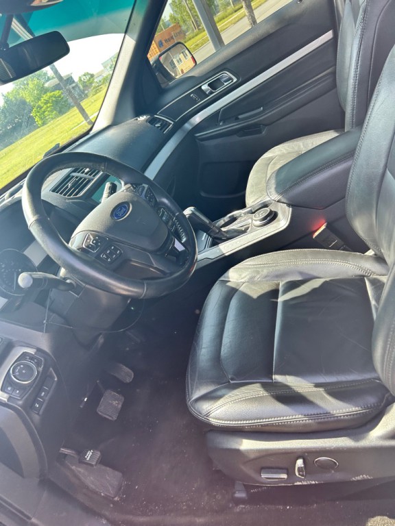 2017 Ford Explorer Image 13