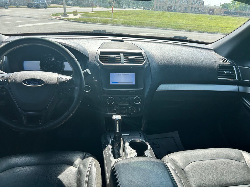 2017 Ford Explorer Image 14