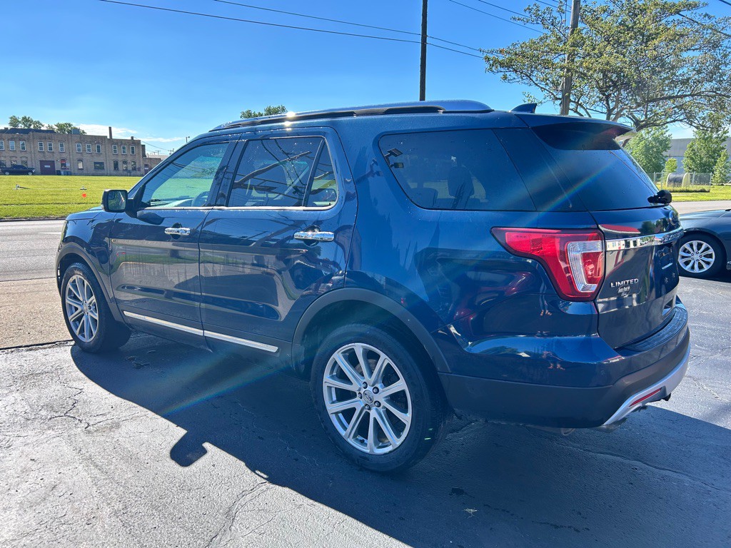 2016 Ford Explorer Image 4