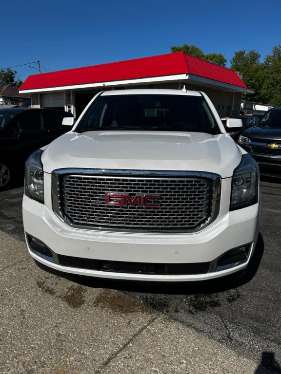 2017 GMC Yukon Image 2