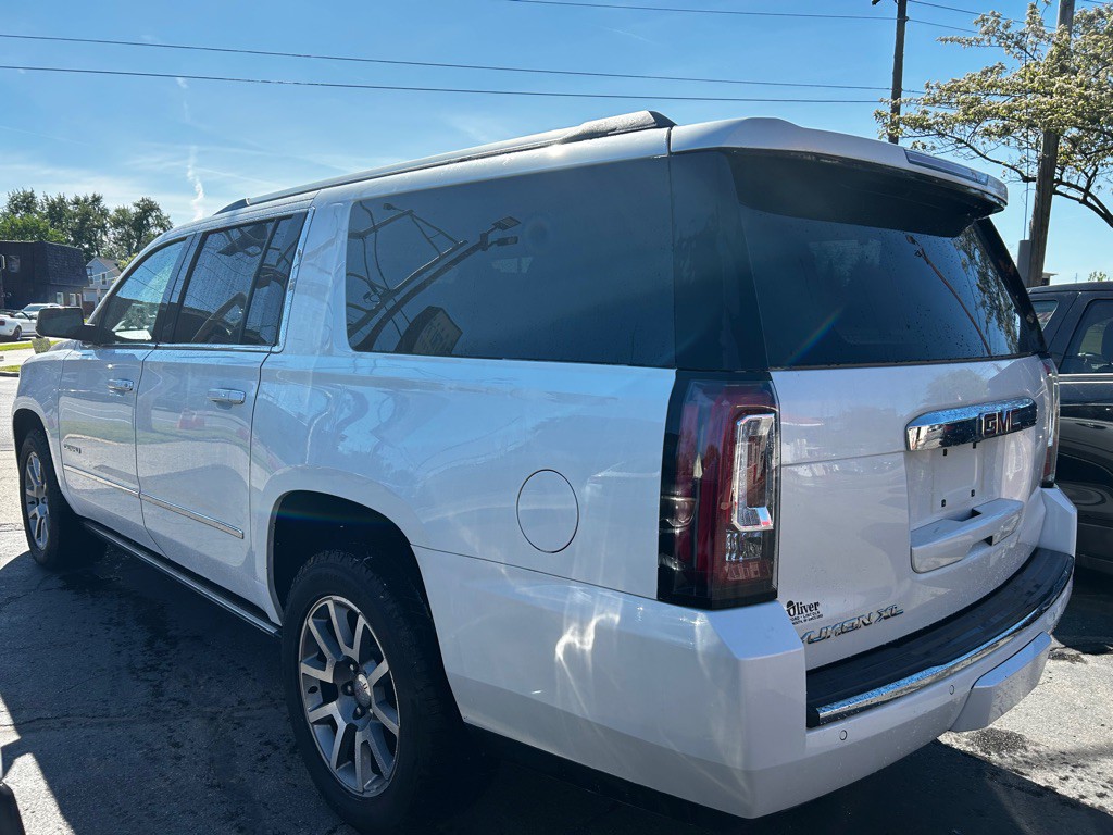 2017 GMC Yukon Image 4