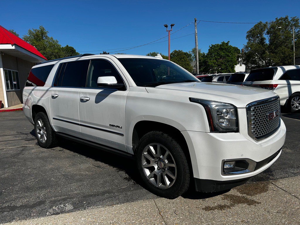 2017 GMC Yukon Image 9