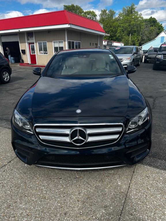 2017 Mercedes-Benz E-Class Image 2