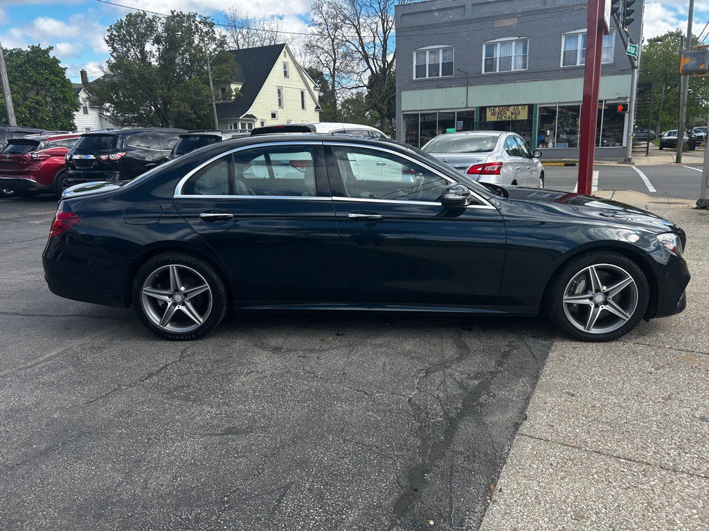 2017 Mercedes-Benz E-Class Image 8