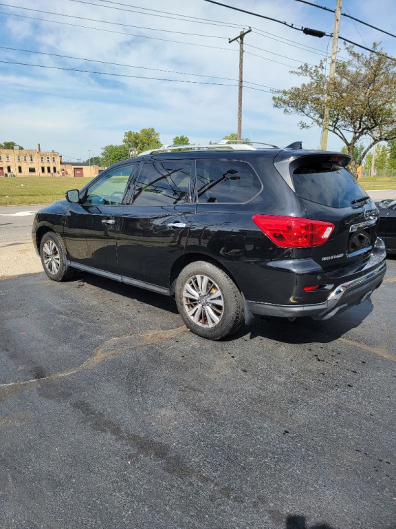 2019 Nissan Pathfinder Image 1