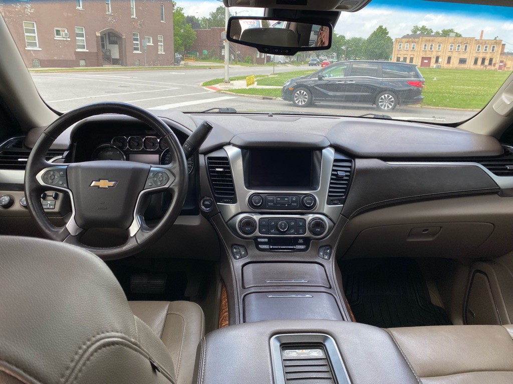 2017 Chevrolet Tahoe Image 14