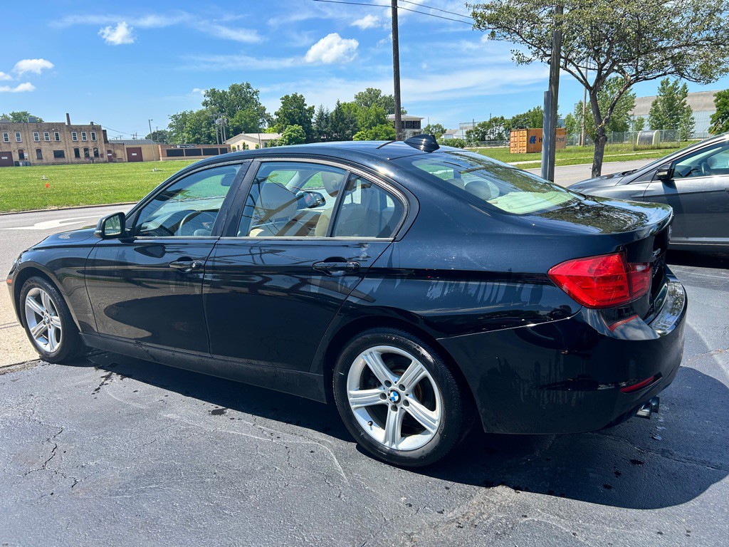 2014 BMW 3 Series Image 4