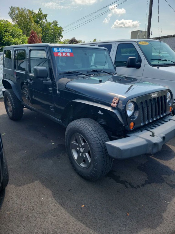 2011 Jeep Wrangler Unlimited Image 2