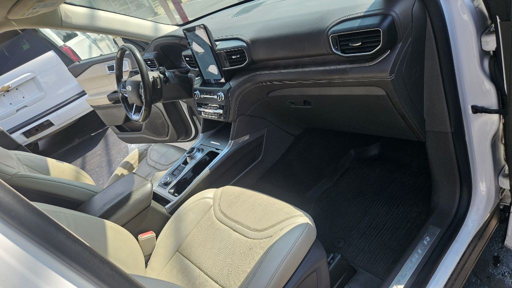 2020 Ford Explorer Image 19