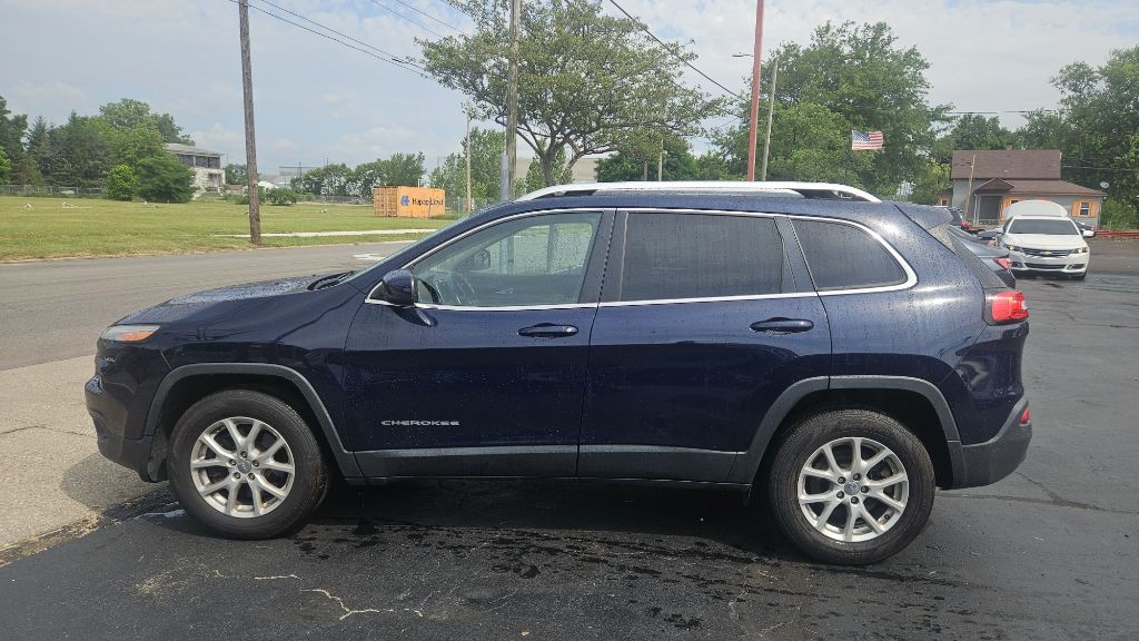 2016 Jeep Cherokee Image 2
