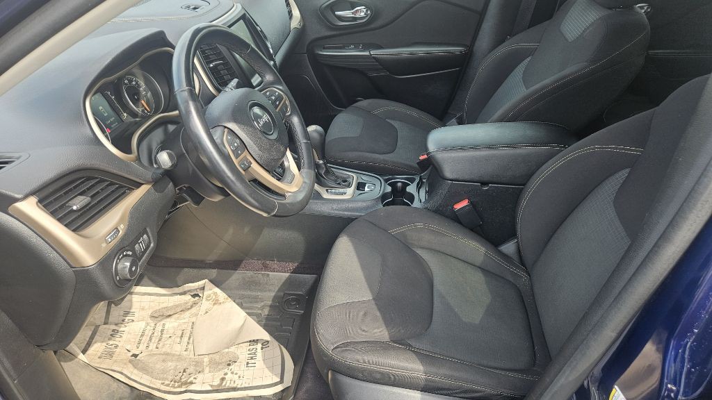 2016 Jeep Cherokee Image 9