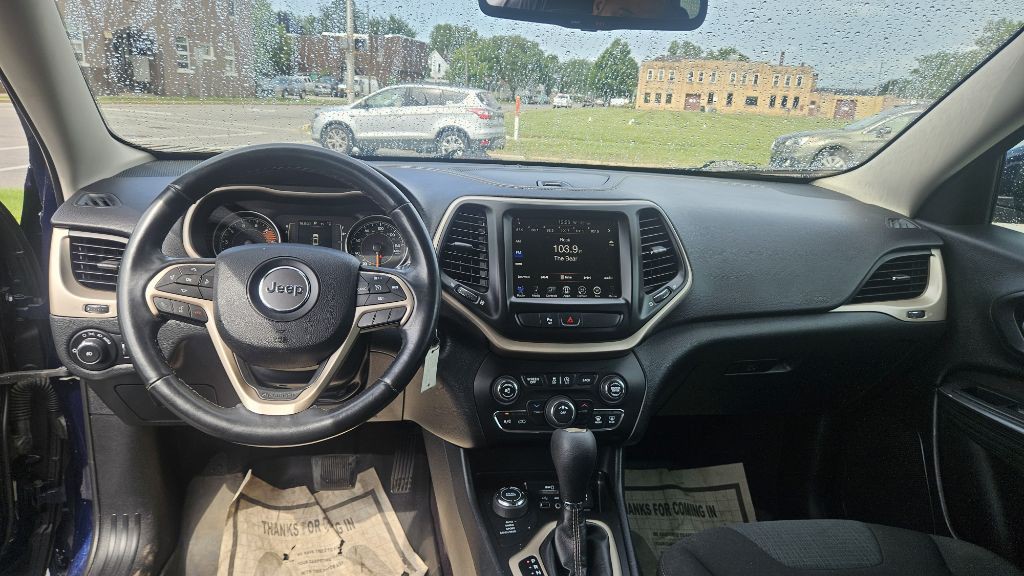 2016 Jeep Cherokee Image 14
