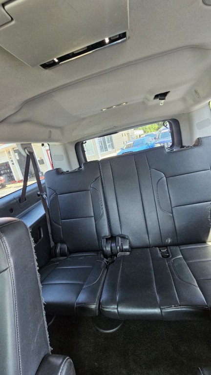 2016 Chevrolet Suburban Image 11