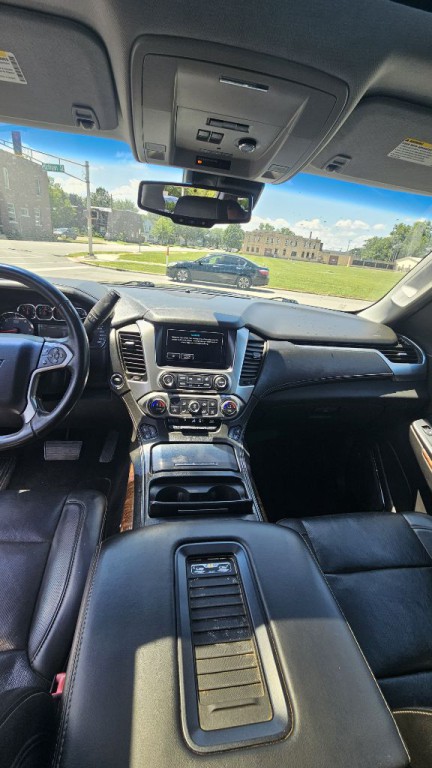2016 Chevrolet Suburban Image 13