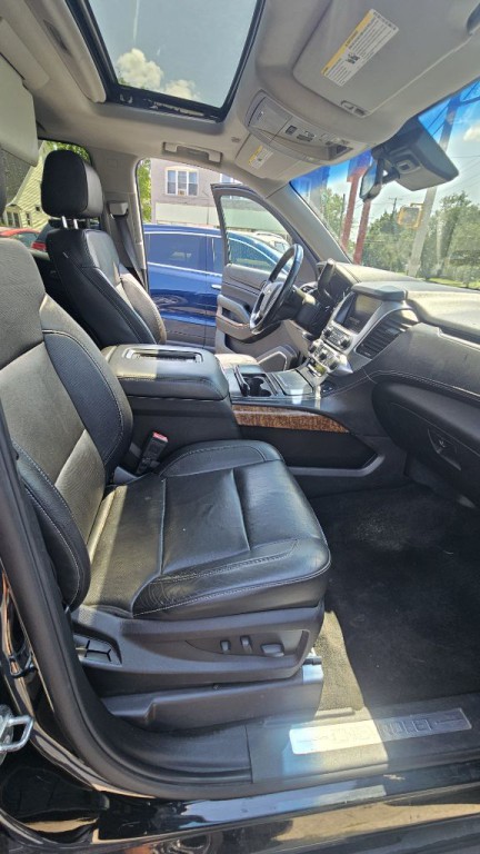2016 Chevrolet Suburban Image 17