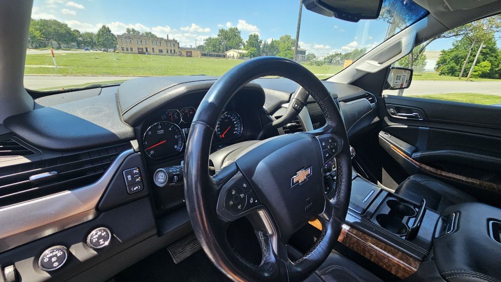 2016 Chevrolet Suburban Image 23
